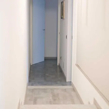 Διαμέρισμα Matthew's House *